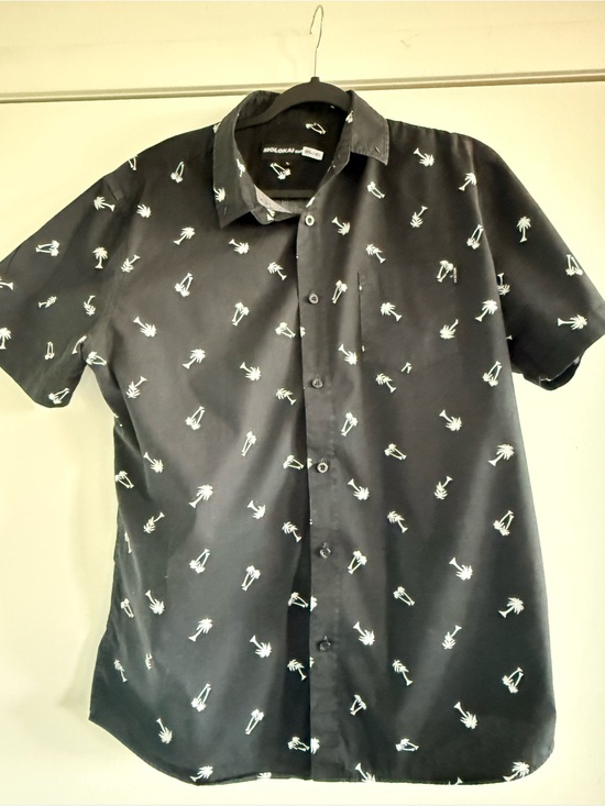 Lokai Other - Lokai Black Short-Sleeve Button-Down Shirt with White Palm Motif